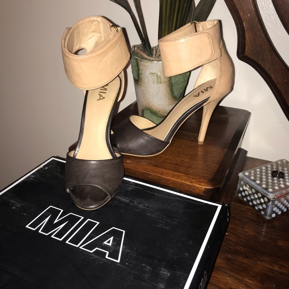 MIA brand heels